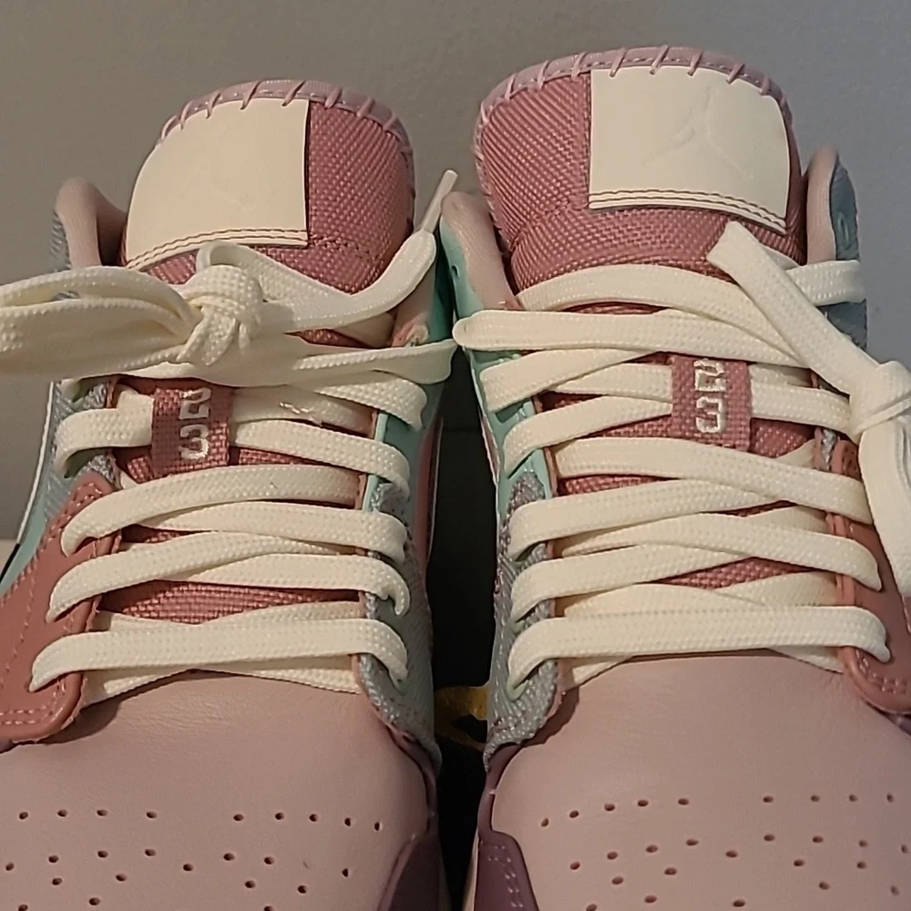 Air Jordan 1 Low SE Easter Pastel Mens 9.5 Athletic Basketball Sneakers Nike Air Jordan 1 Low SE Easter Pastel Mens 9.5 Athletic  main image 4